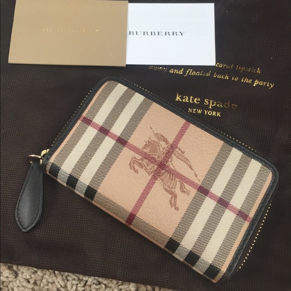 burberry zippy wallet